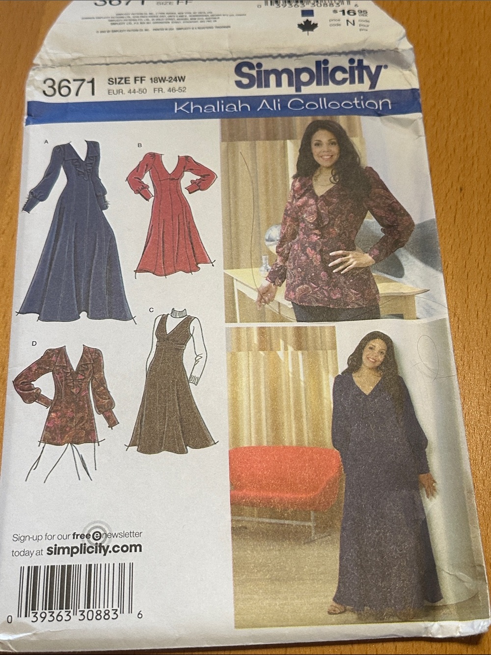 New uncut sewing pattern Simplicity 3671 women’s dress, jumper, tunic